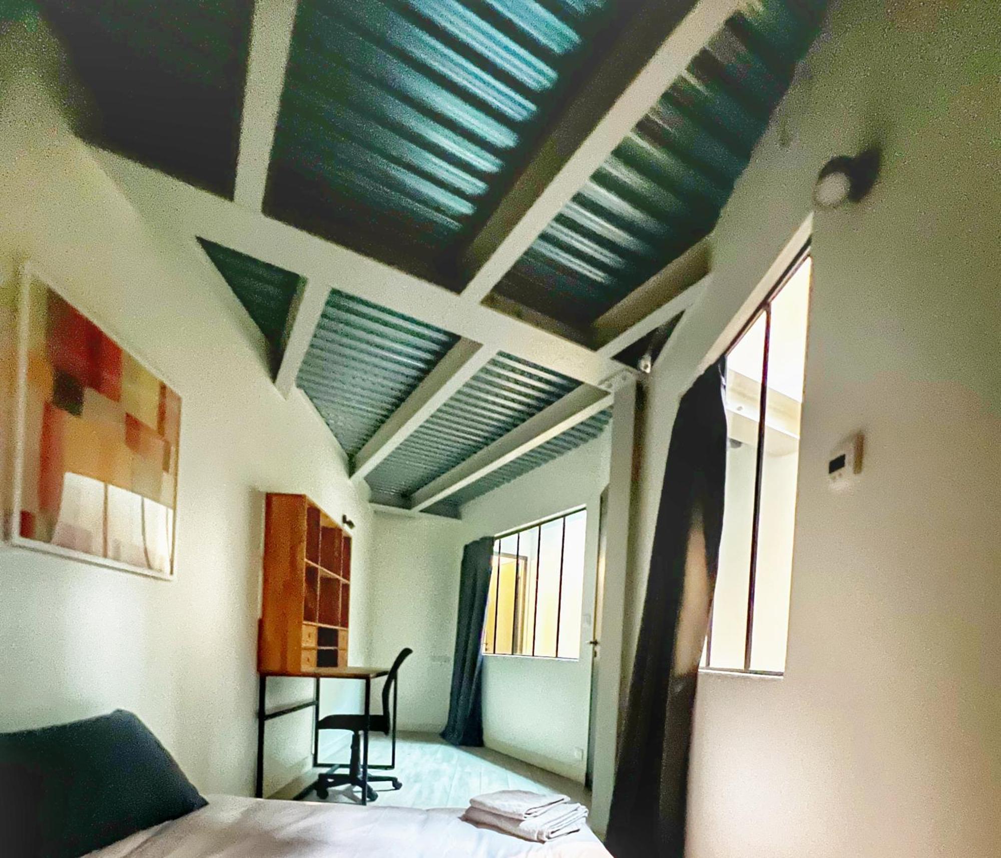 Apartment Urban Retreat In *